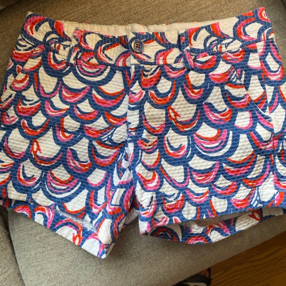 Lilly Pulitzer Blue and Red Patterned Women's Shorts